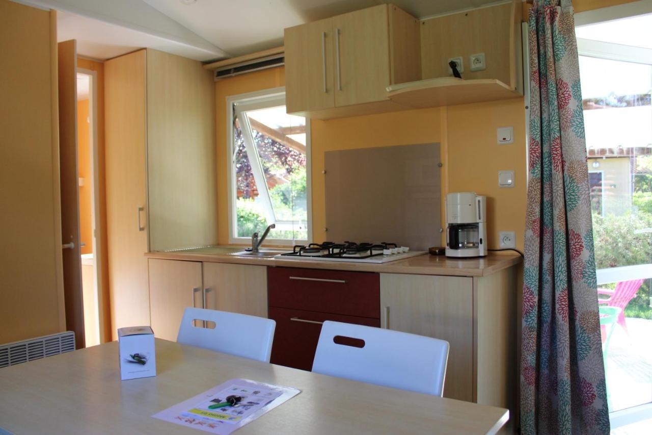 Casties-Labrande Camping Familial Paisible Avec Piscine, Mobil Home , Chalet, Studio & Emplacement Nue מראה חיצוני תמונה