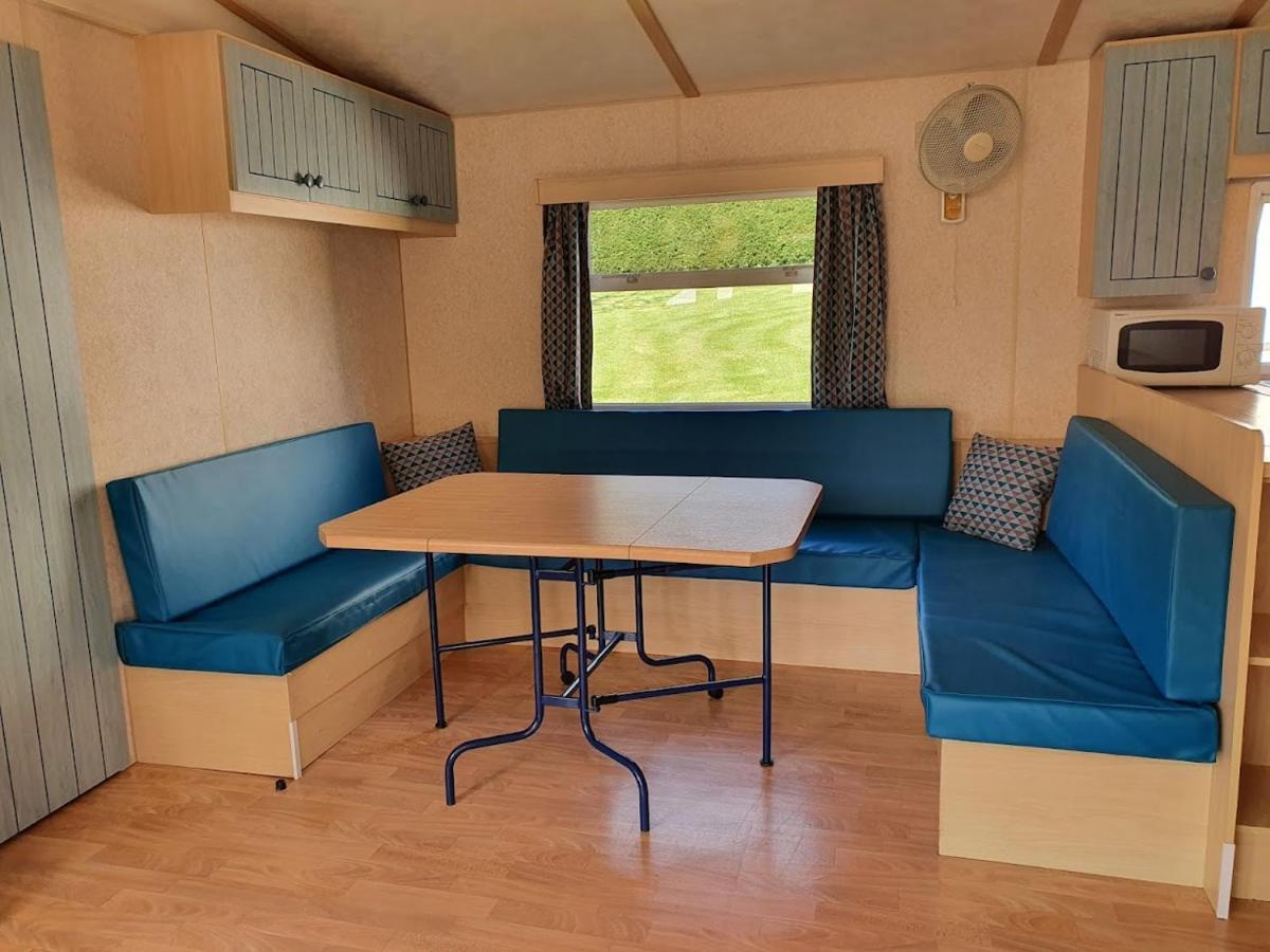 Casties-Labrande Camping Familial Paisible Avec Piscine, Mobil Home , Chalet, Studio & Emplacement Nue מראה חיצוני תמונה