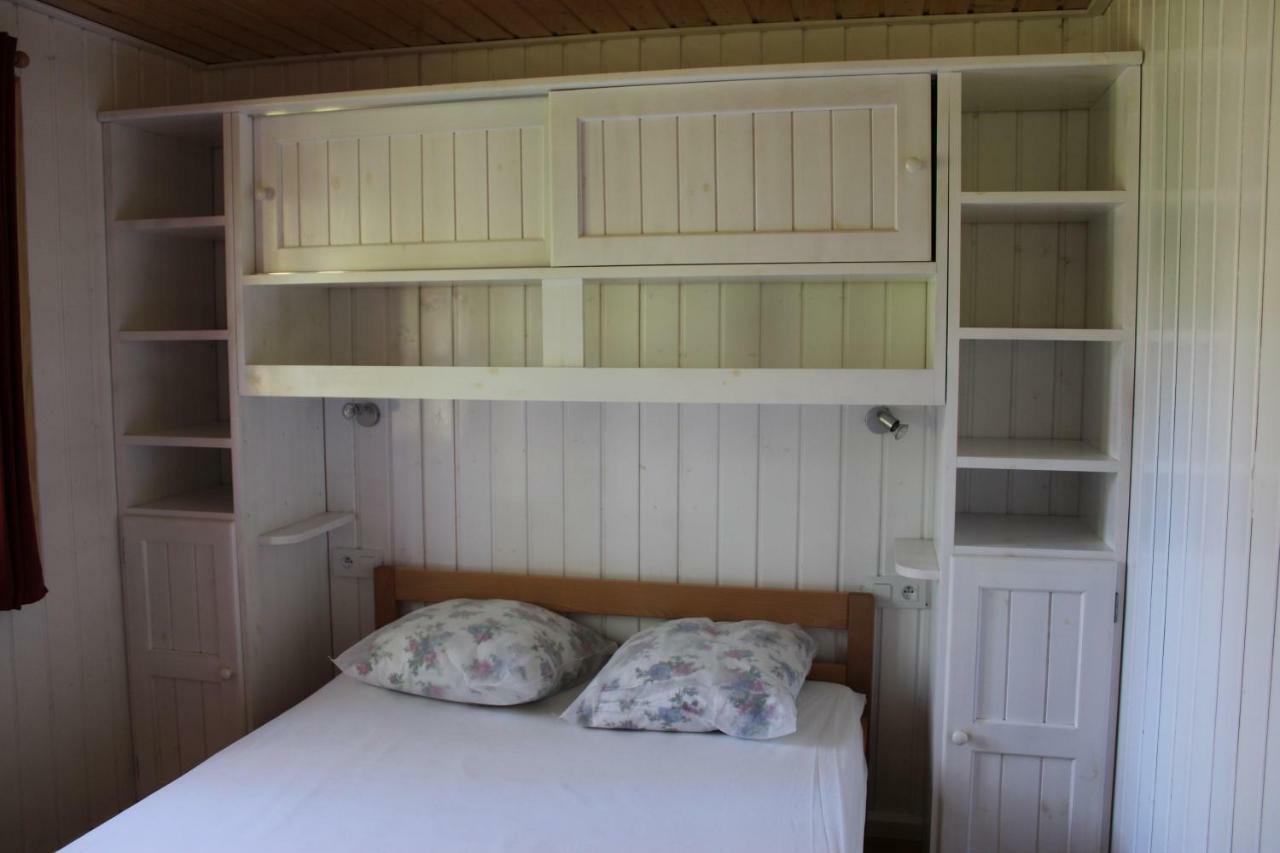 Casties-Labrande Camping Familial Paisible Avec Piscine, Mobil Home , Chalet, Studio & Emplacement Nue מראה חיצוני תמונה