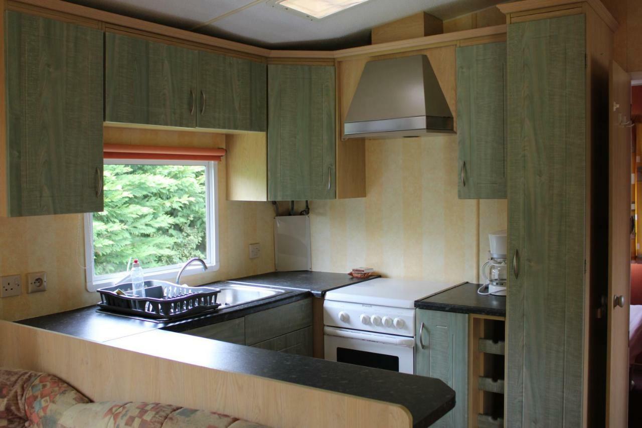 Casties-Labrande Camping Familial Paisible Avec Piscine, Mobil Home , Chalet, Studio & Emplacement Nue מראה חיצוני תמונה