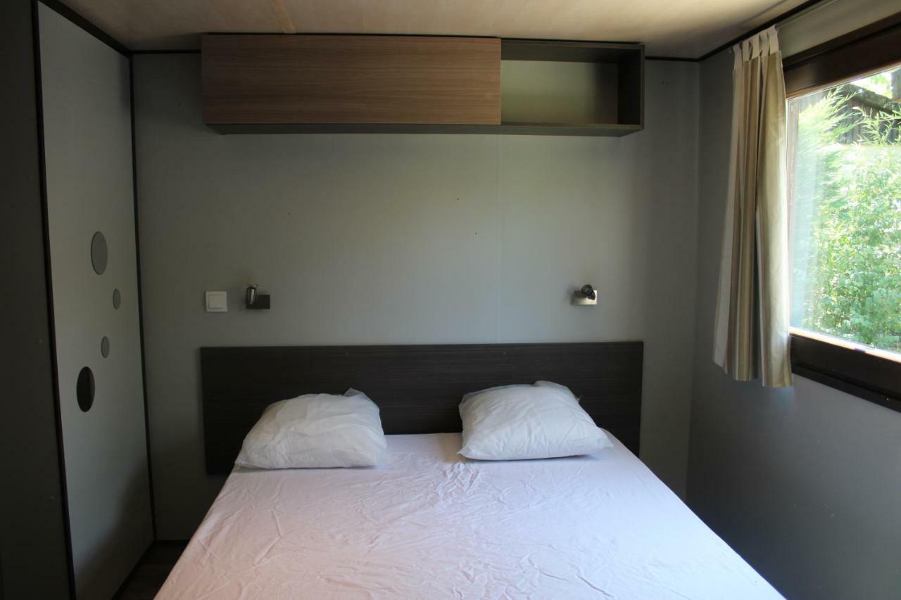 Casties-Labrande Camping Familial Paisible Avec Piscine, Mobil Home , Chalet, Studio & Emplacement Nue מראה חיצוני תמונה